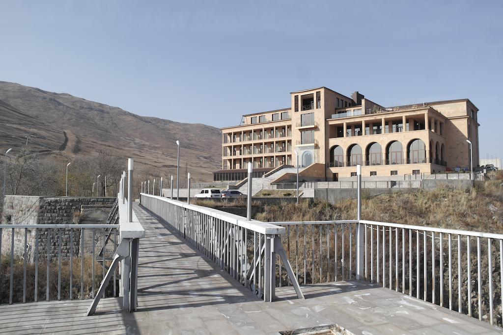 Akhtamar Hotel Cjsc Arzakan Exterior photo