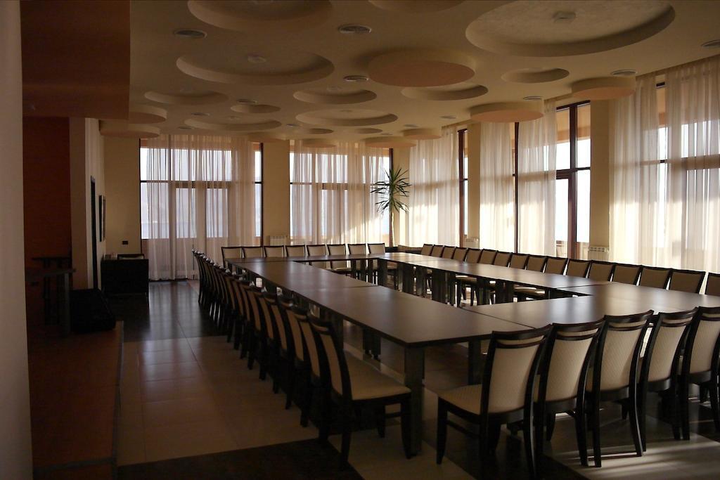 Akhtamar Hotel Cjsc Arzakan Exterior photo