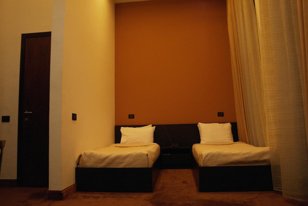 Akhtamar Hotel Cjsc Arzakan Room photo