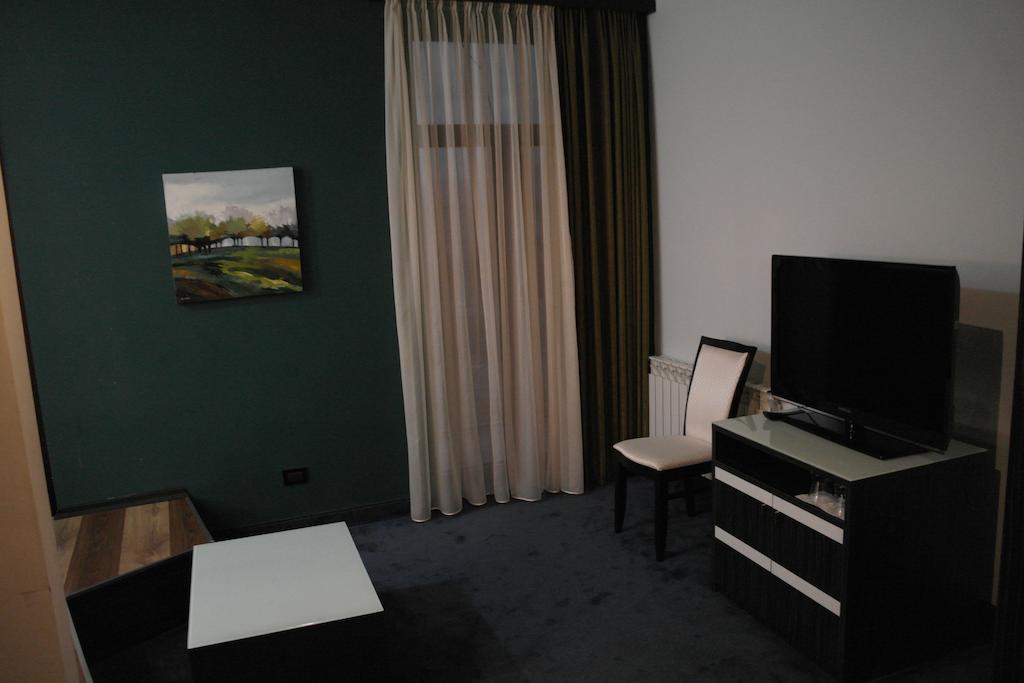 Akhtamar Hotel Cjsc Arzakan Room photo